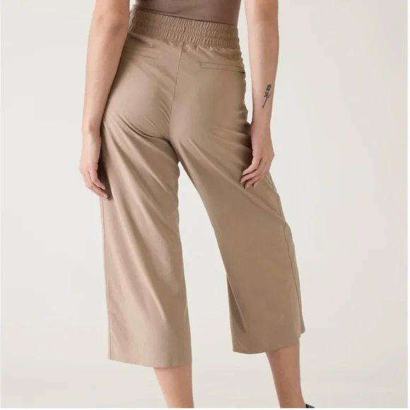 ATHLETA Avenue Wide Leg Crop Womens Size 10 Pyrite Color - Picture 5 of 7
